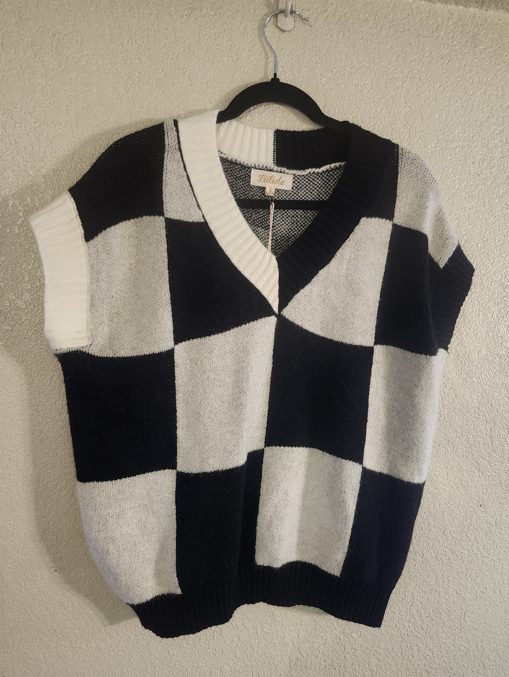 🏁NWT Listicle "Check Me Out😘Sweater Vest" Blk🖤&Wht🤍Check🏁 Small • Oversized - Picture 10 of 12